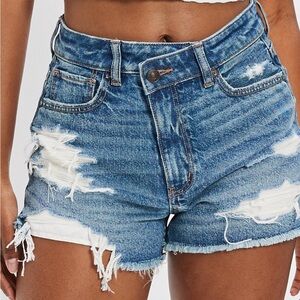 AE strigid denim mom short